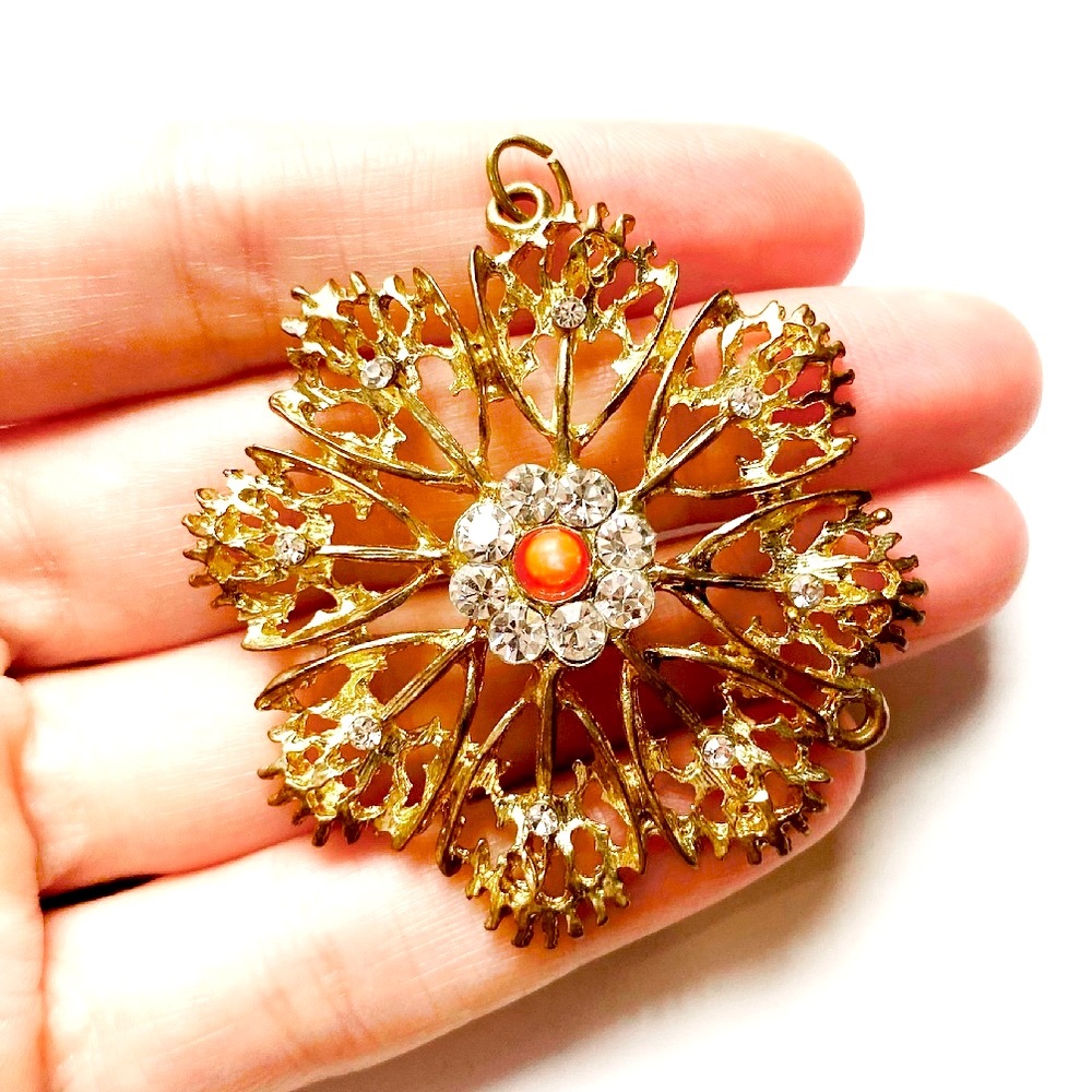 Ornate gold, diamond & bead floral jewelry pendant